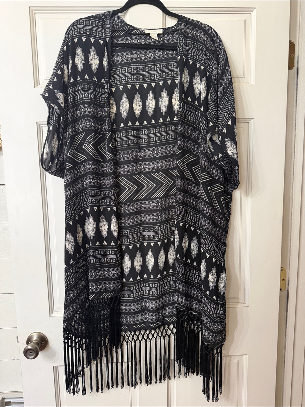 Forever 21 Black and White Geometric Fringe Kimono